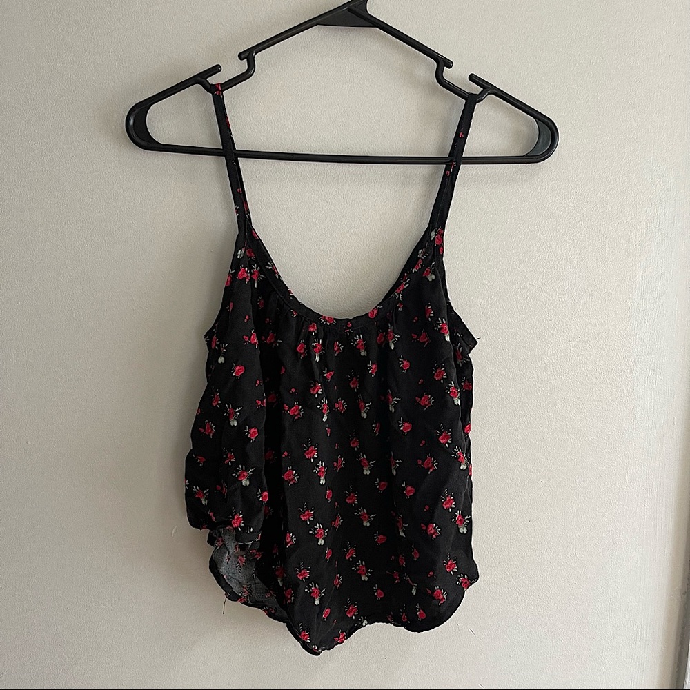Rue 21 rose crop